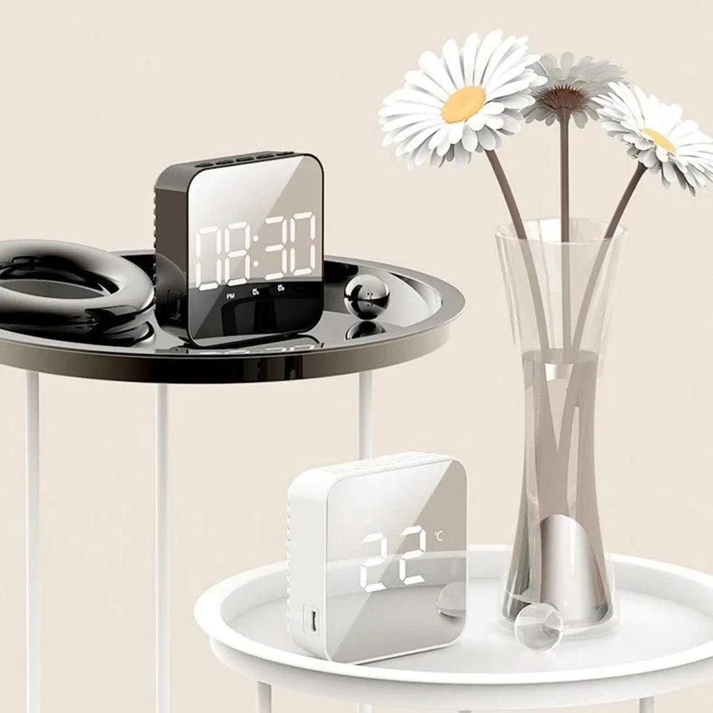 Digitaler Wecker mit Batterie
