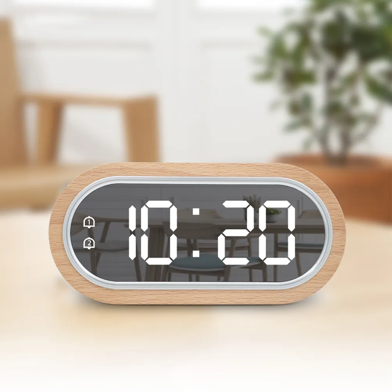 Wecker aus Holz mit LED-Anzeige