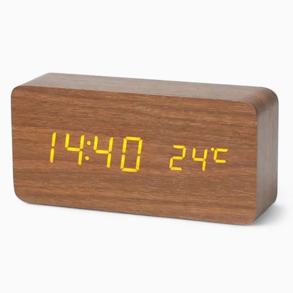 LED Wecker aus hellem Holz