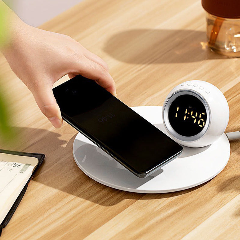 Digitalwecker mit Induktionsladegerät